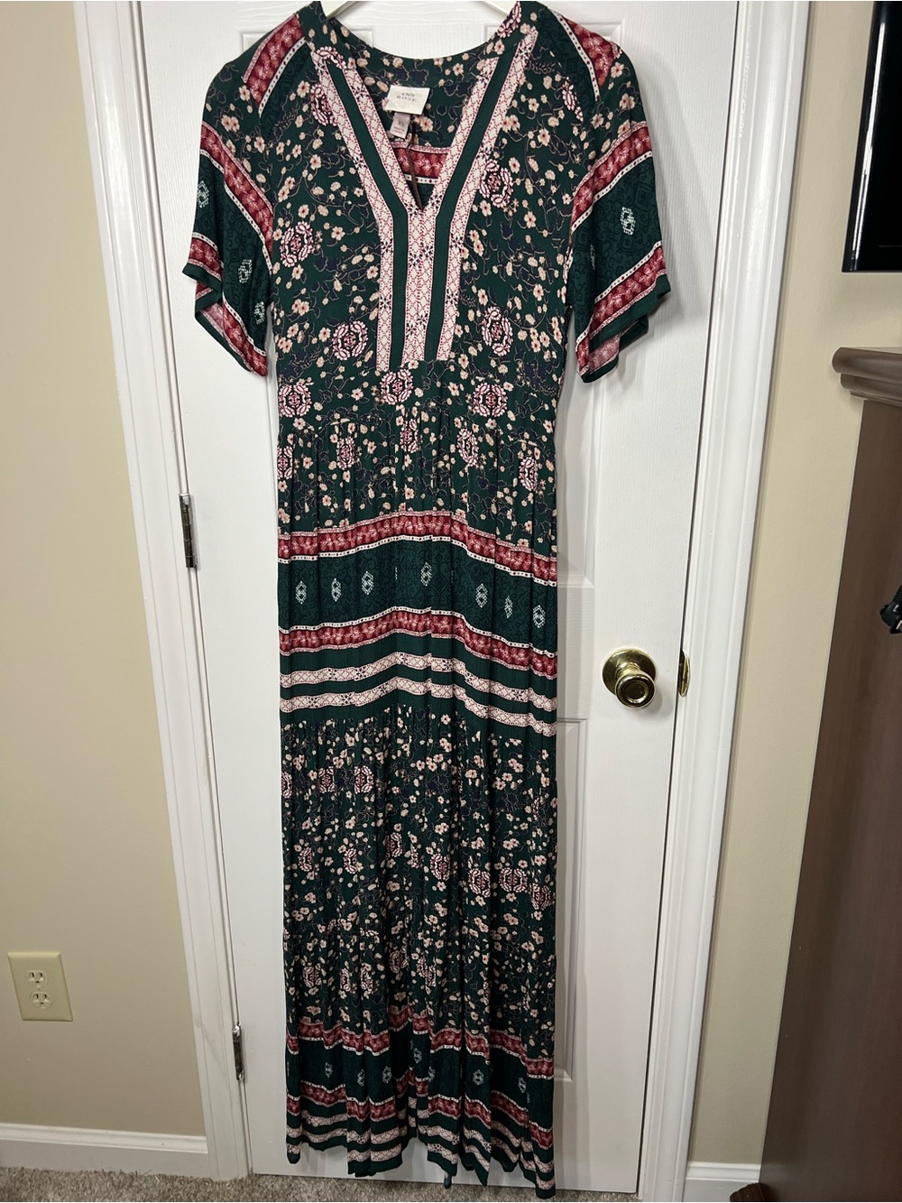 Knox Rose Forest Green Maxi Dress with Burgundy and Blush Accents